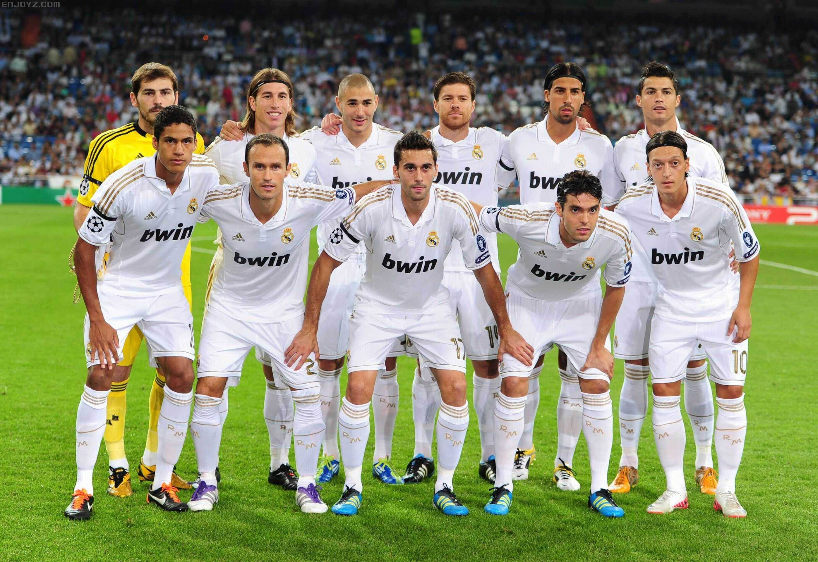 湖人108-125不敌太阳结束7连胜，东契奇38+11+9失误，詹姆斯10分，狄龙33分