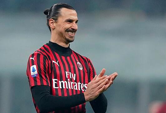 记者：西海岸下周二在杭州集结，杭州备战期间要踢一场热身赛