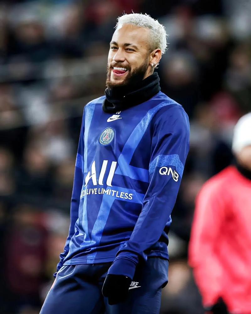 德甲半场：莱默尔破门，纳尔泰进球被吹，拜仁1-0斯图加特